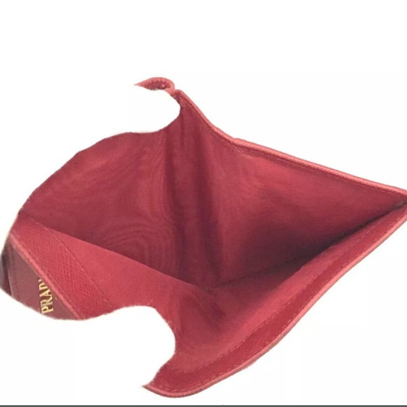 Authentic Prada Saffiano Bifold Wallet - Picture 8 of 8